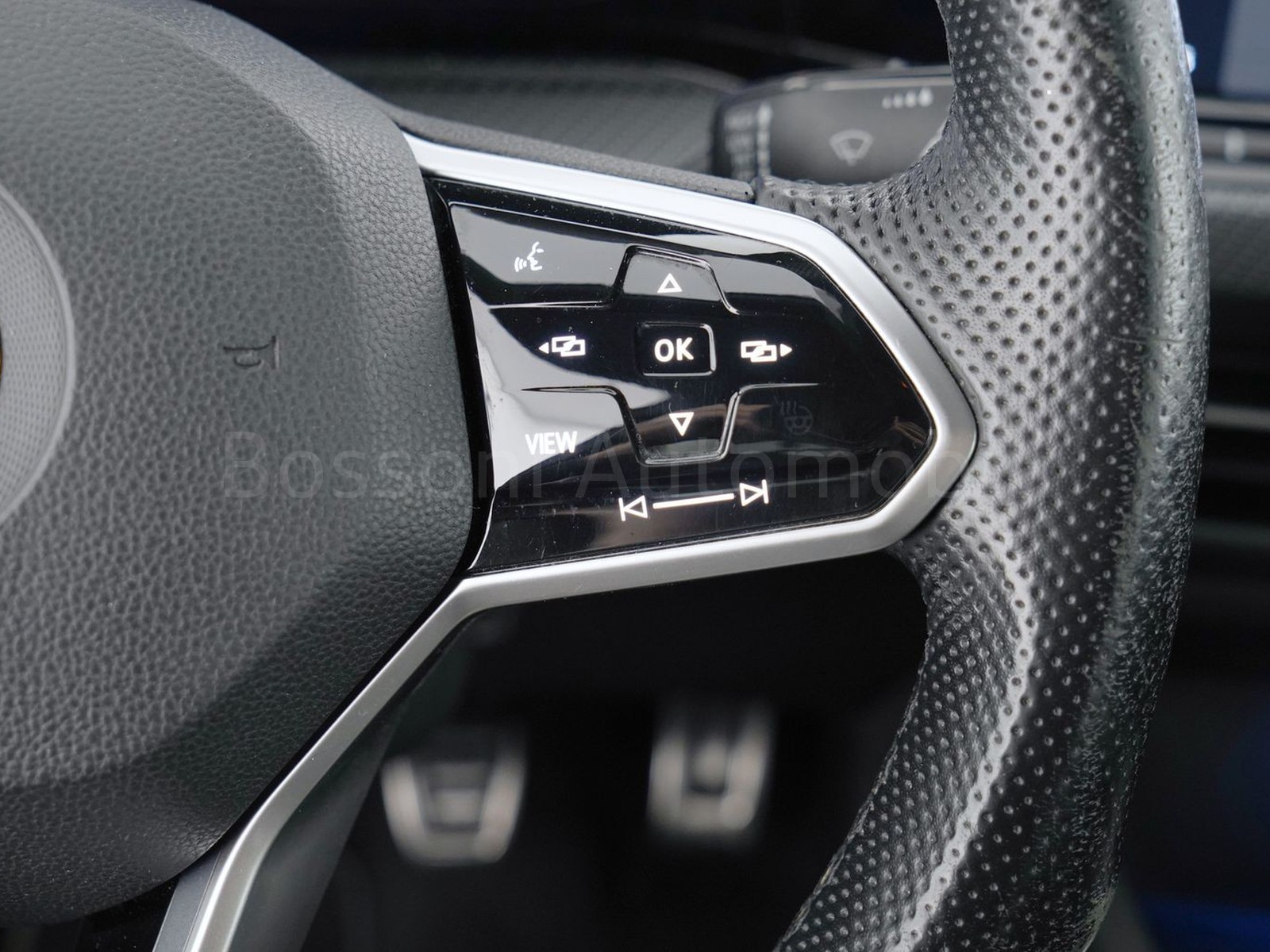 26 - Volkswagen Golf 1.5 tsi evo act 150cv r-line