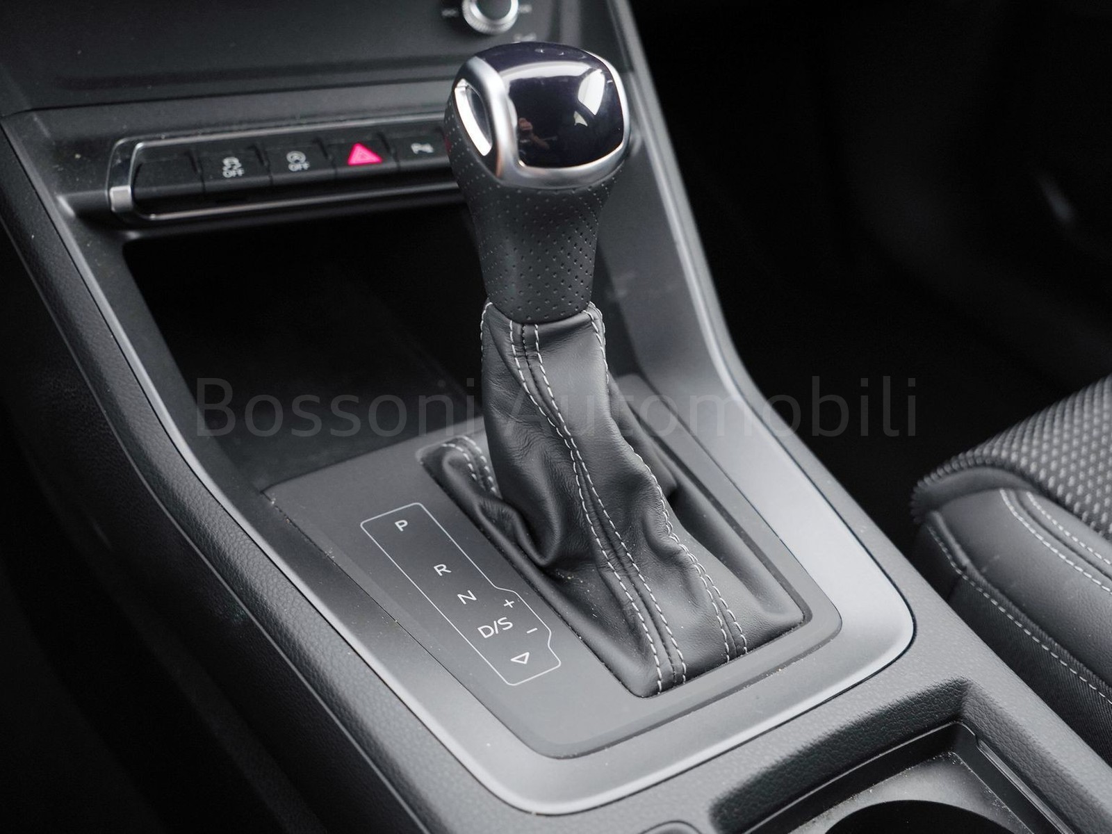 22 - Audi Q3 35 2.0 tdi s line edition s tronic