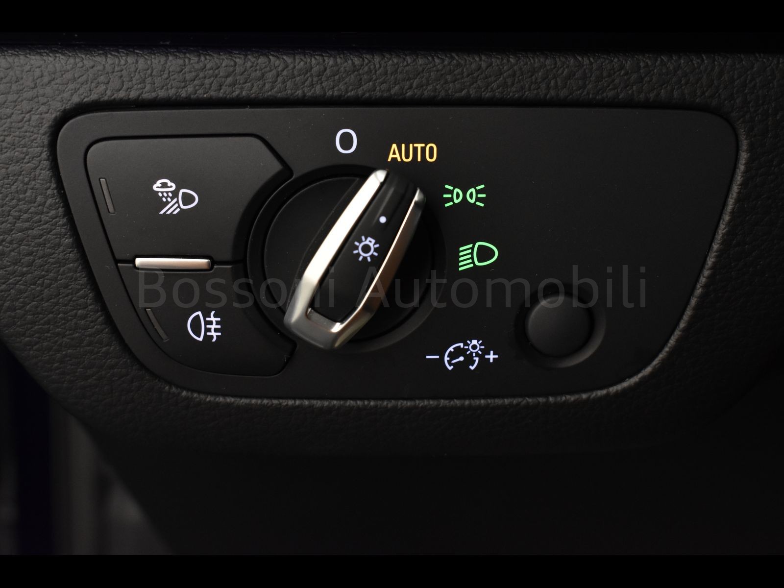 18 - Audi Q5 sportback 40 2.0 tdi mhev 12v s line plus quattro s tronic