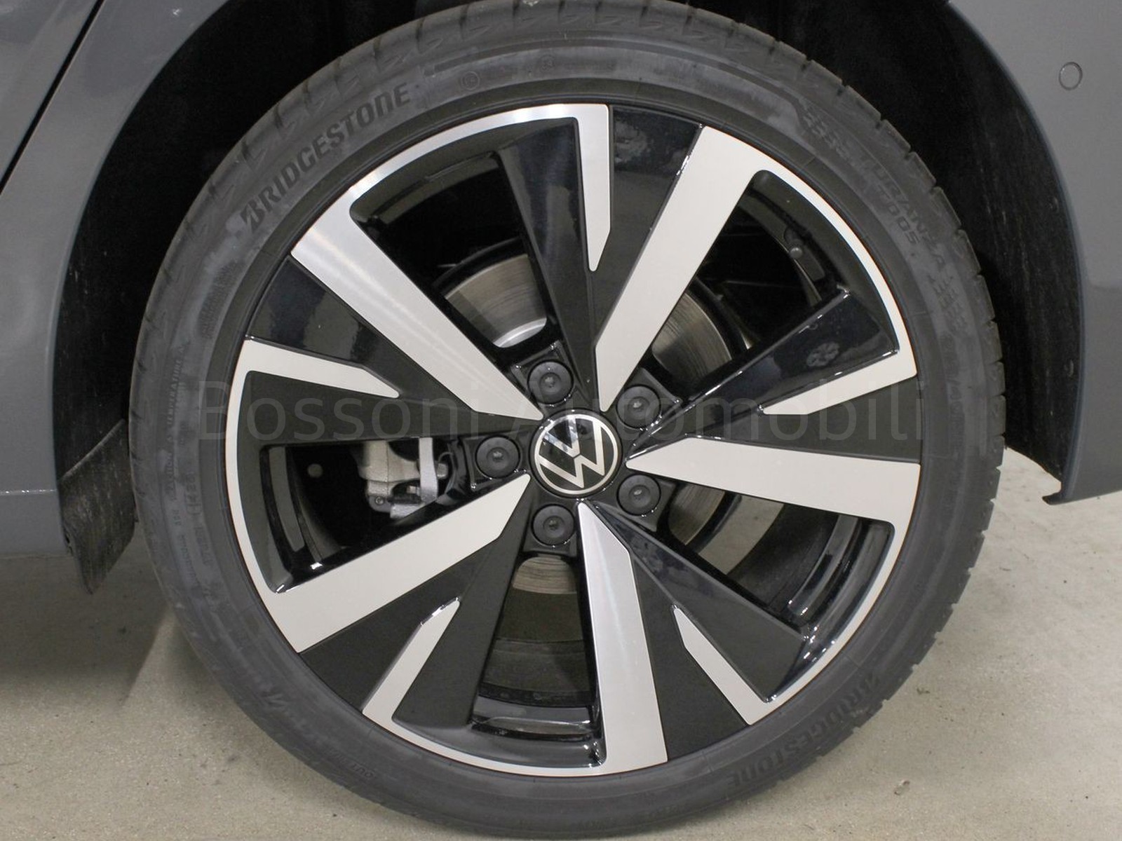 12 - Volkswagen Golf 1.5 tsi ehybrid 204cv edition plus dsg