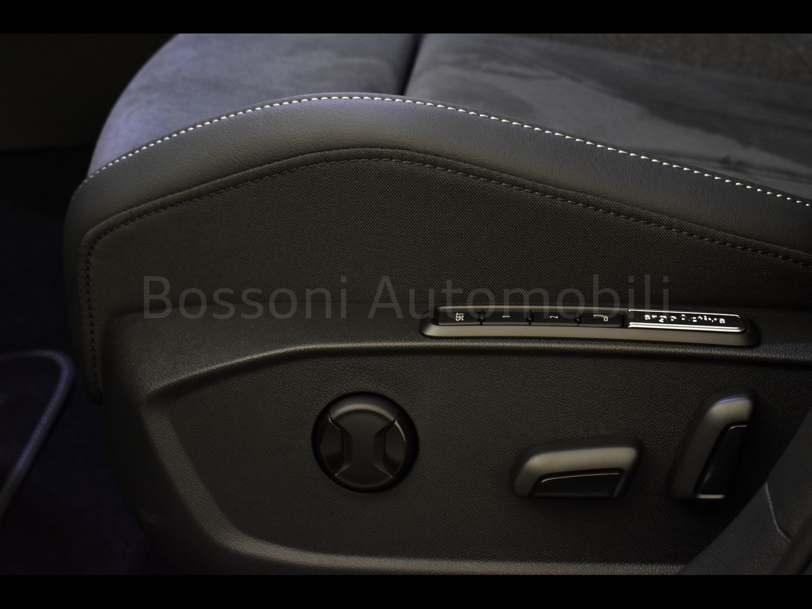 16 - Volkswagen Golf 1.5 tsi ehybrid 204cv style dsg