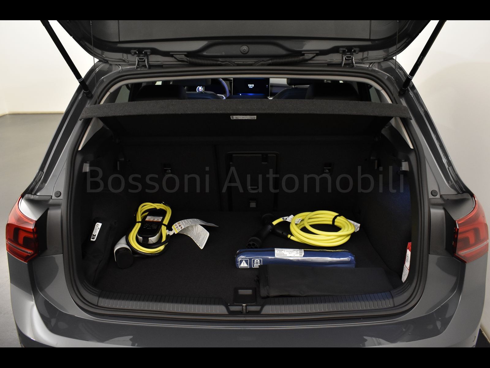 10 - Volkswagen Golf 1.5 tsi ehybrid 204cv style dsg