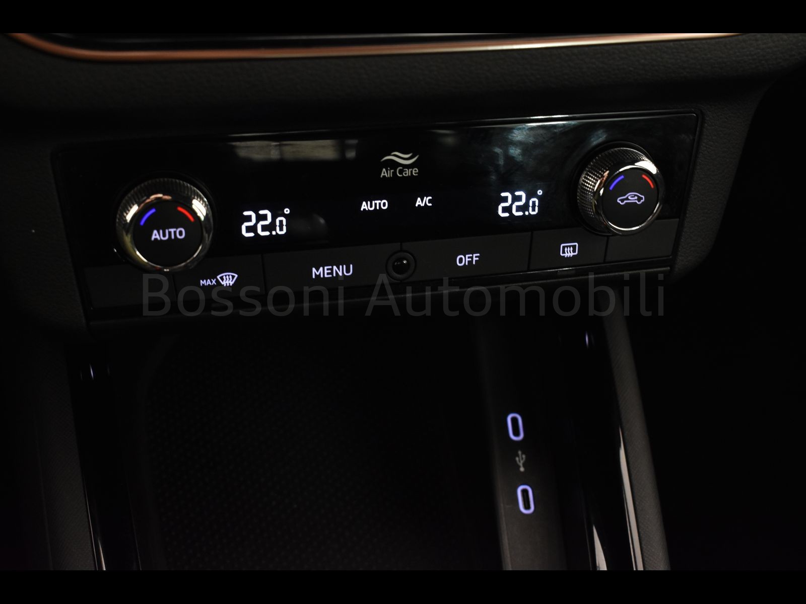 22 - Skoda Kamiq 1.0 tsi 110cv dark shade