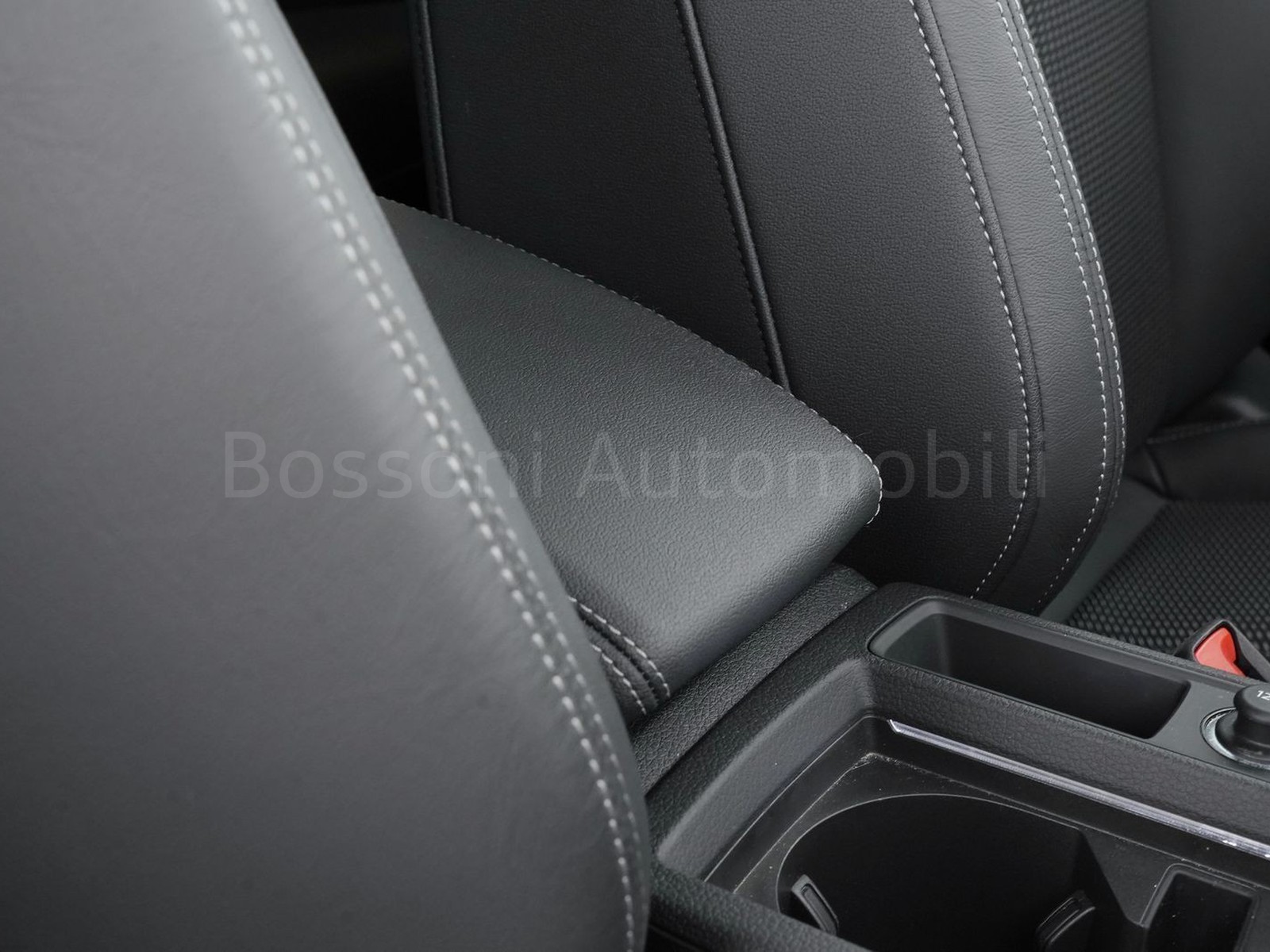 17 - Audi Q3 sportback 40 2.0 tdi 193cv s line edition quattro s tronic