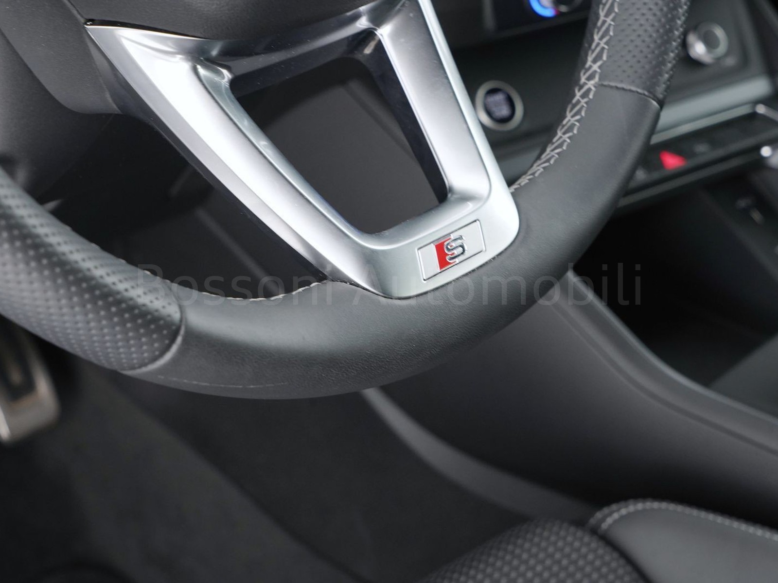 27 - Audi Q3 sportback 40 2.0 tdi 193cv s line edition quattro s tronic