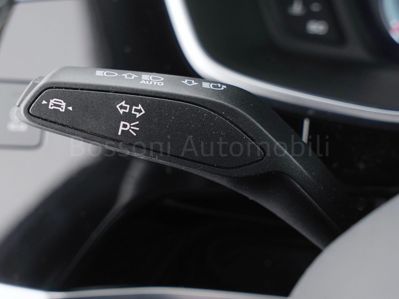 27 - Audi Q3 sportback 35 2.0 tdi s line edition s tronic