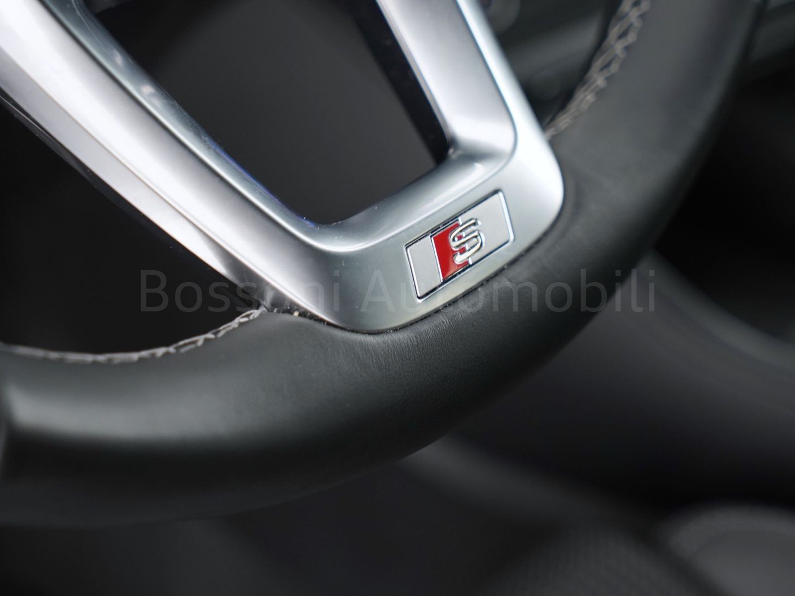 28 - Audi Q3 sportback 35 2.0 tdi s line edition s tronic