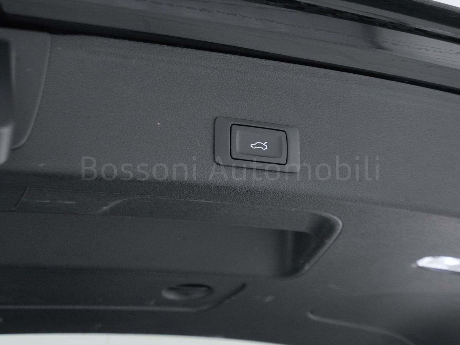 39 - Audi A4 avant 40 2.0 tdi mhev 204cv s line edition quattro s tronic