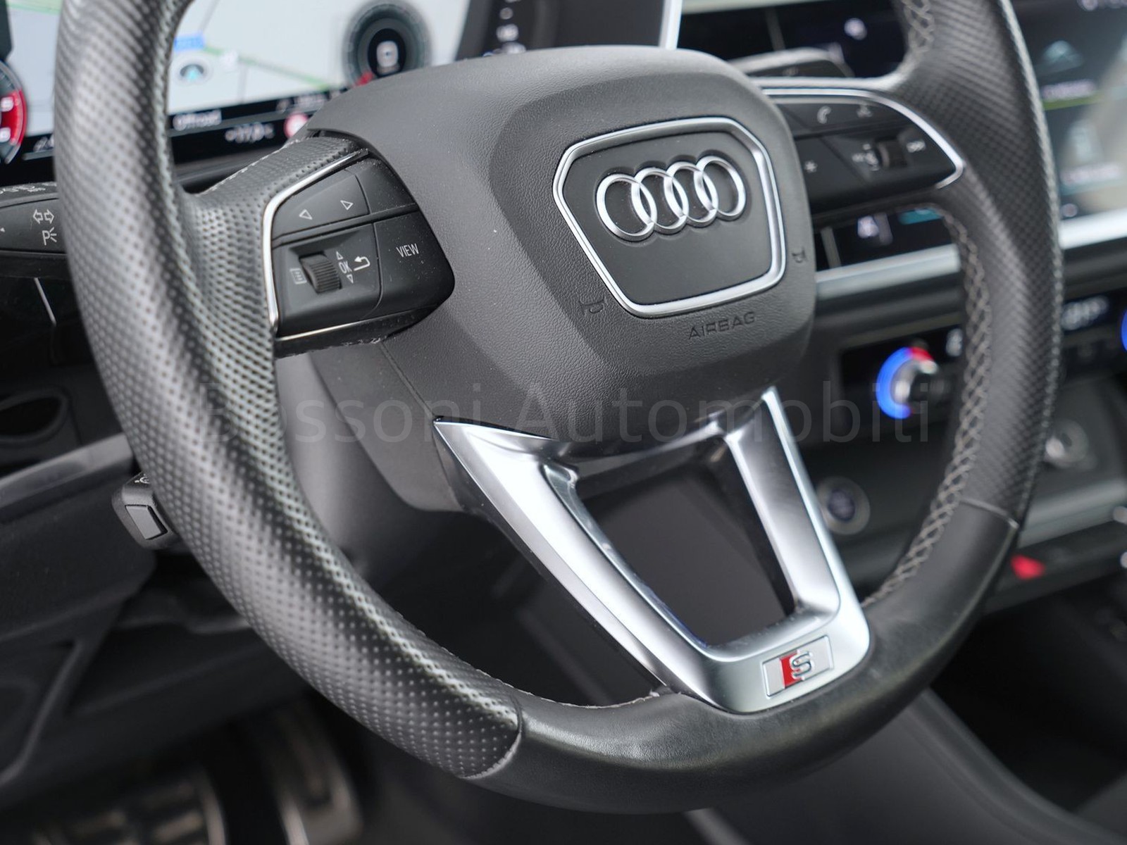 26 - Audi Q3 sportback 35 2.0 tdi s line edition s tronic