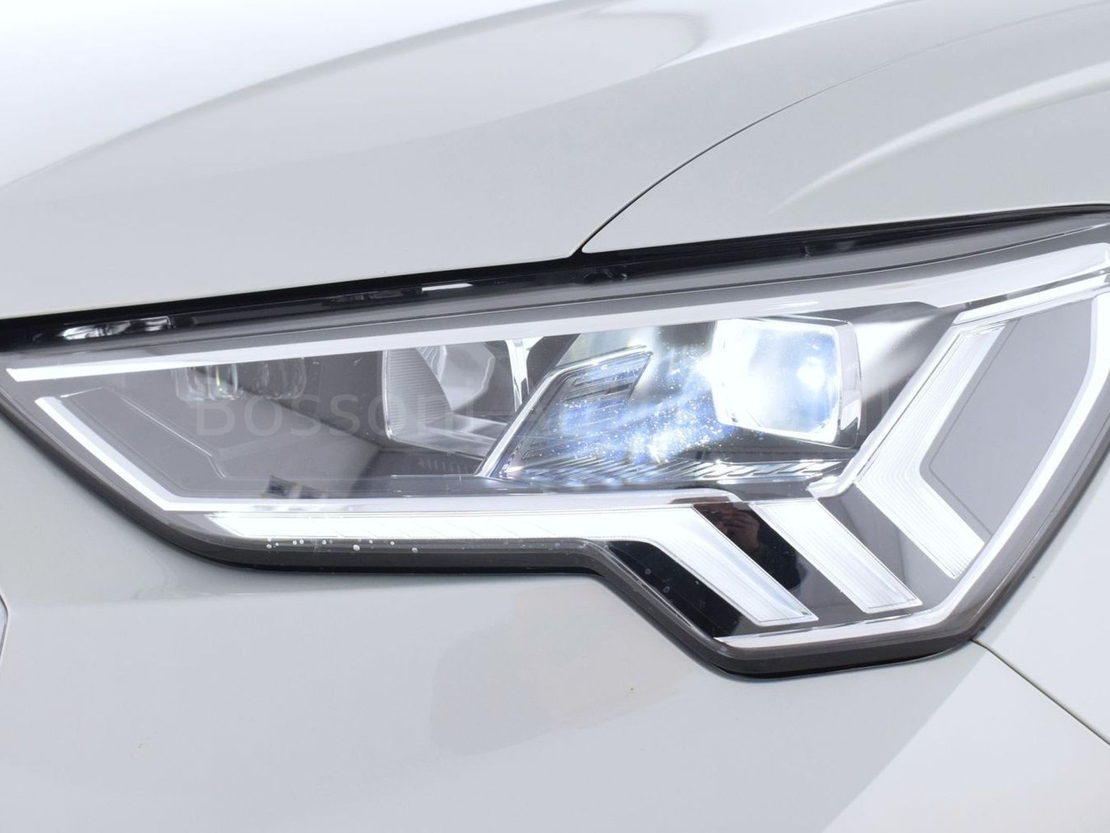 6 - Audi Q3 sportback 35 2.0 tdi s line edition s tronic