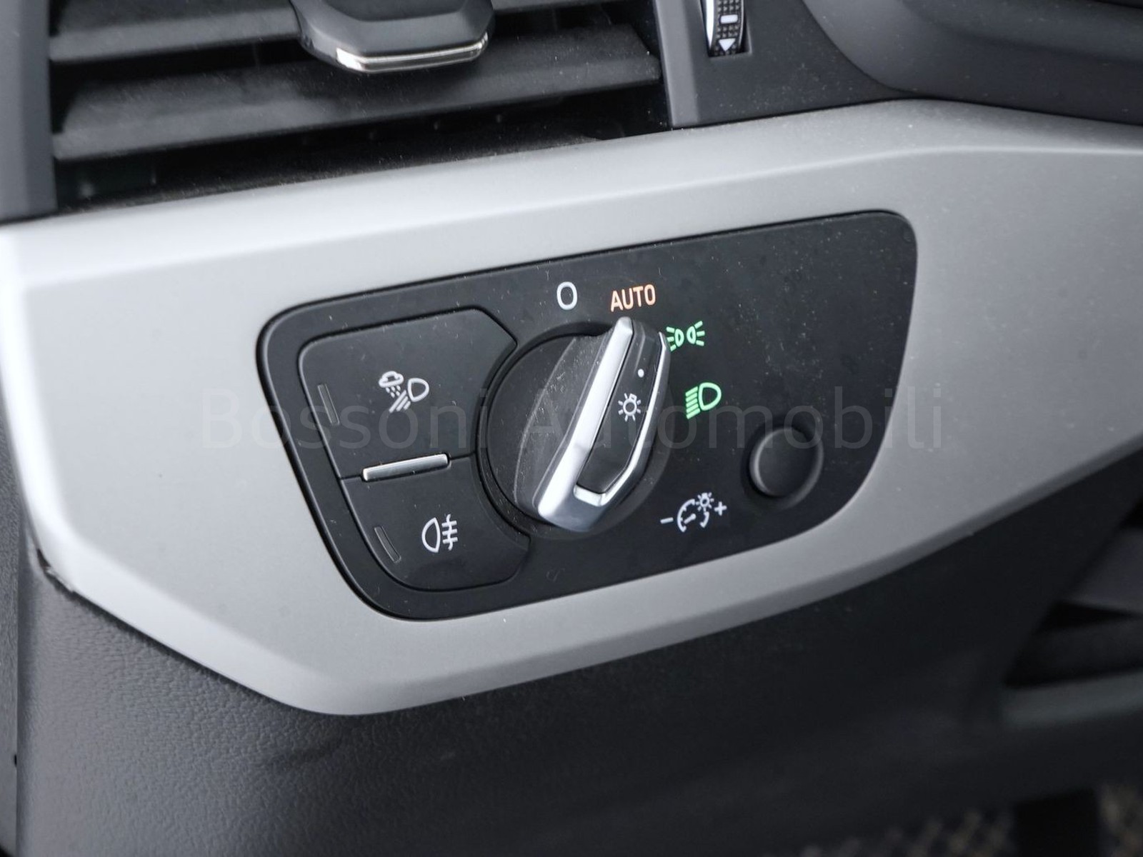 11 - Audi A4 avant 35 2.0 tdi mhev 163cv business advanced s tronic