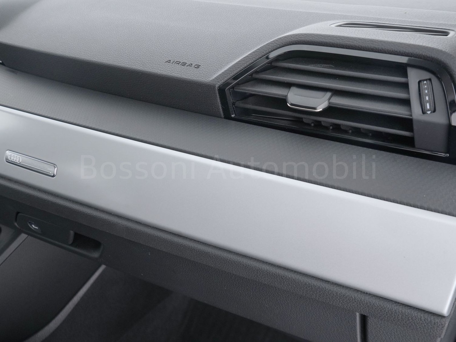 18 - Audi Q3 sportback 35 1.5 tfsi mhev 150cv s line edition s tronic