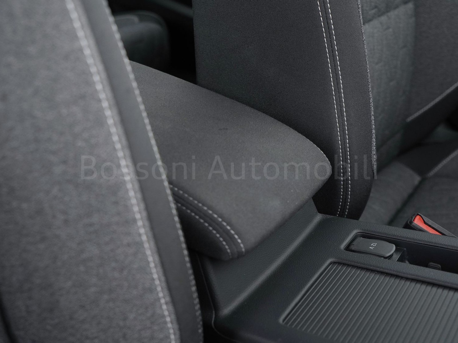 18 - Volkswagen Passat variant 2.0 tdi scr evo 150cv business dsg