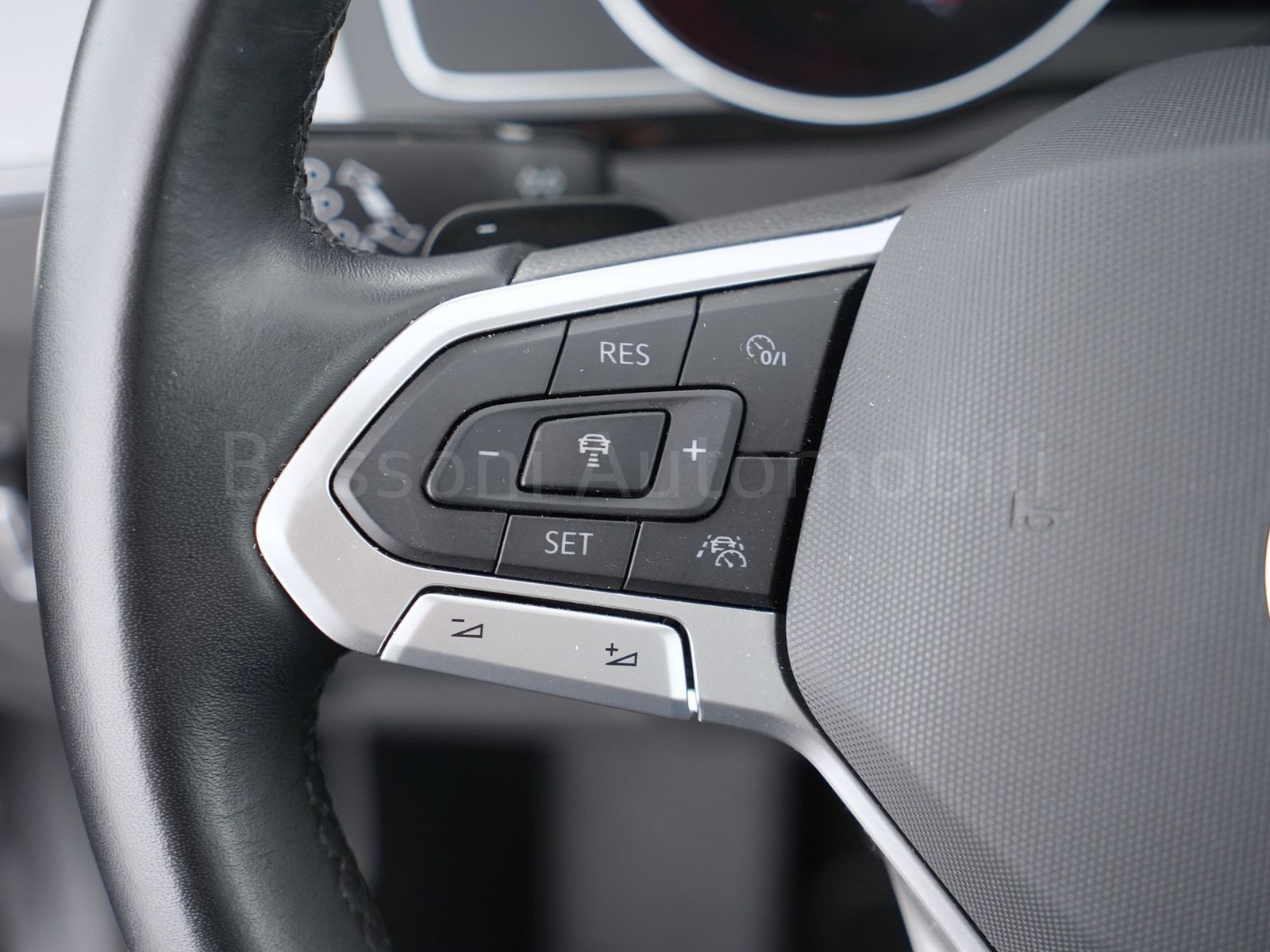 26 - Volkswagen Passat variant 2.0 tdi scr evo 150cv business dsg