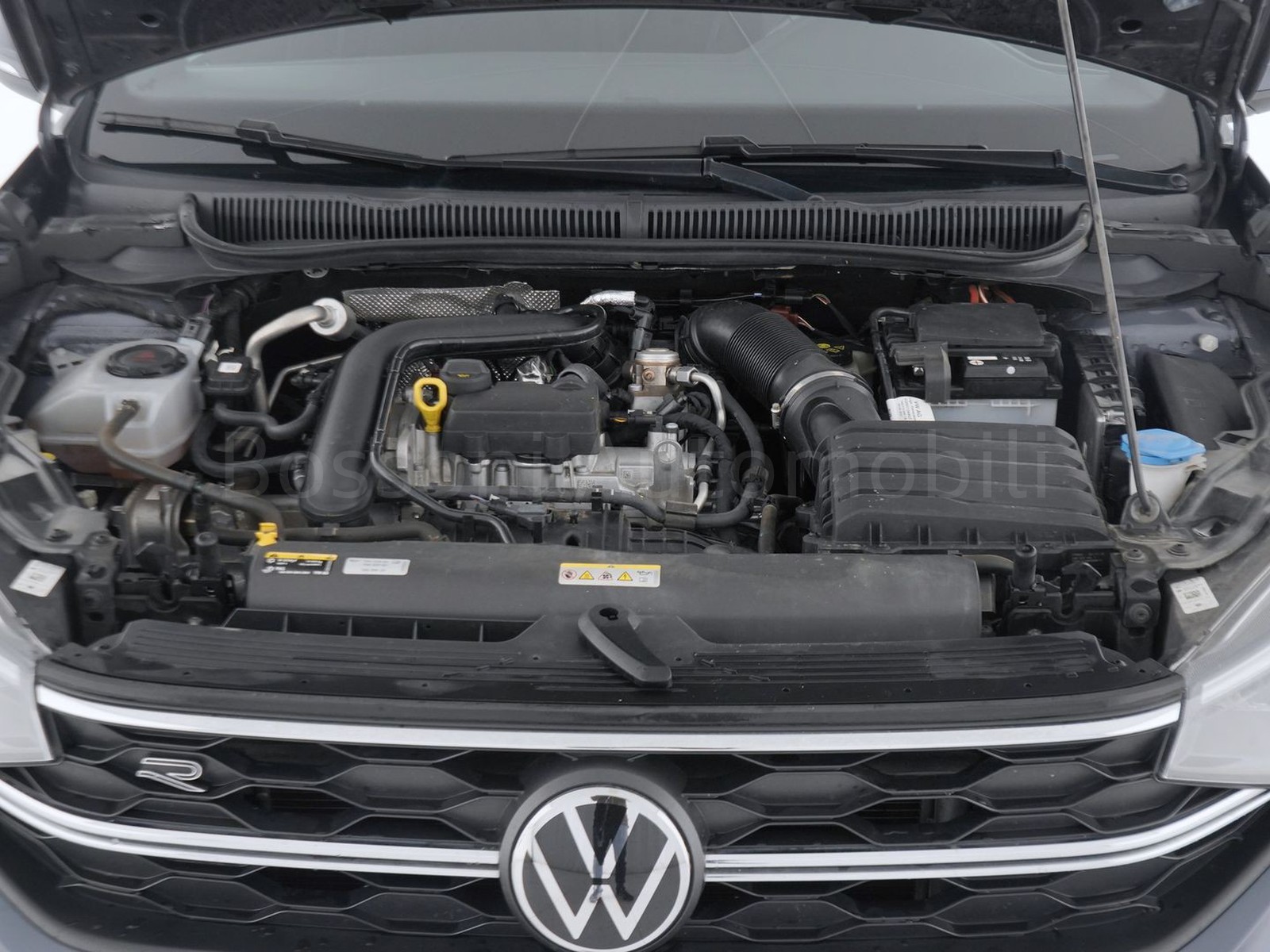 11 - Volkswagen Taigo 1.0 tsi 110cv r-line