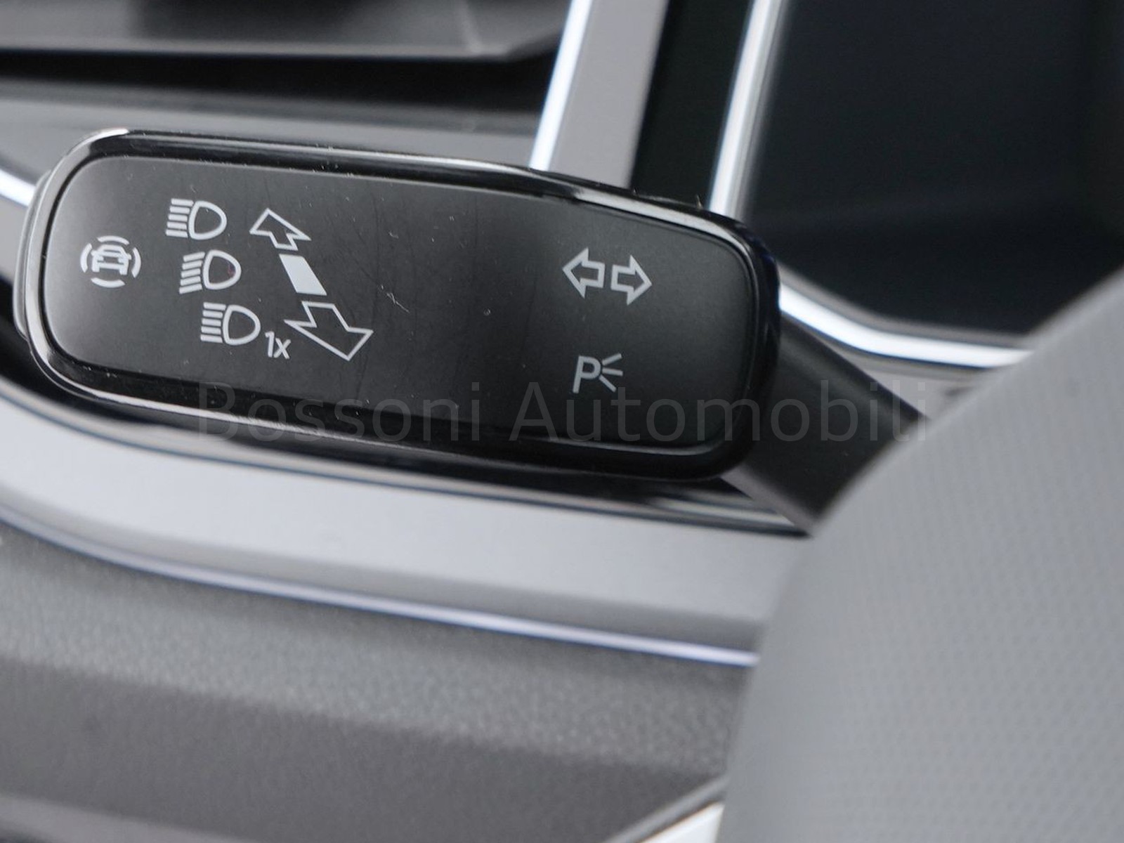 29 - Volkswagen Taigo 1.0 tsi 110cv r-line