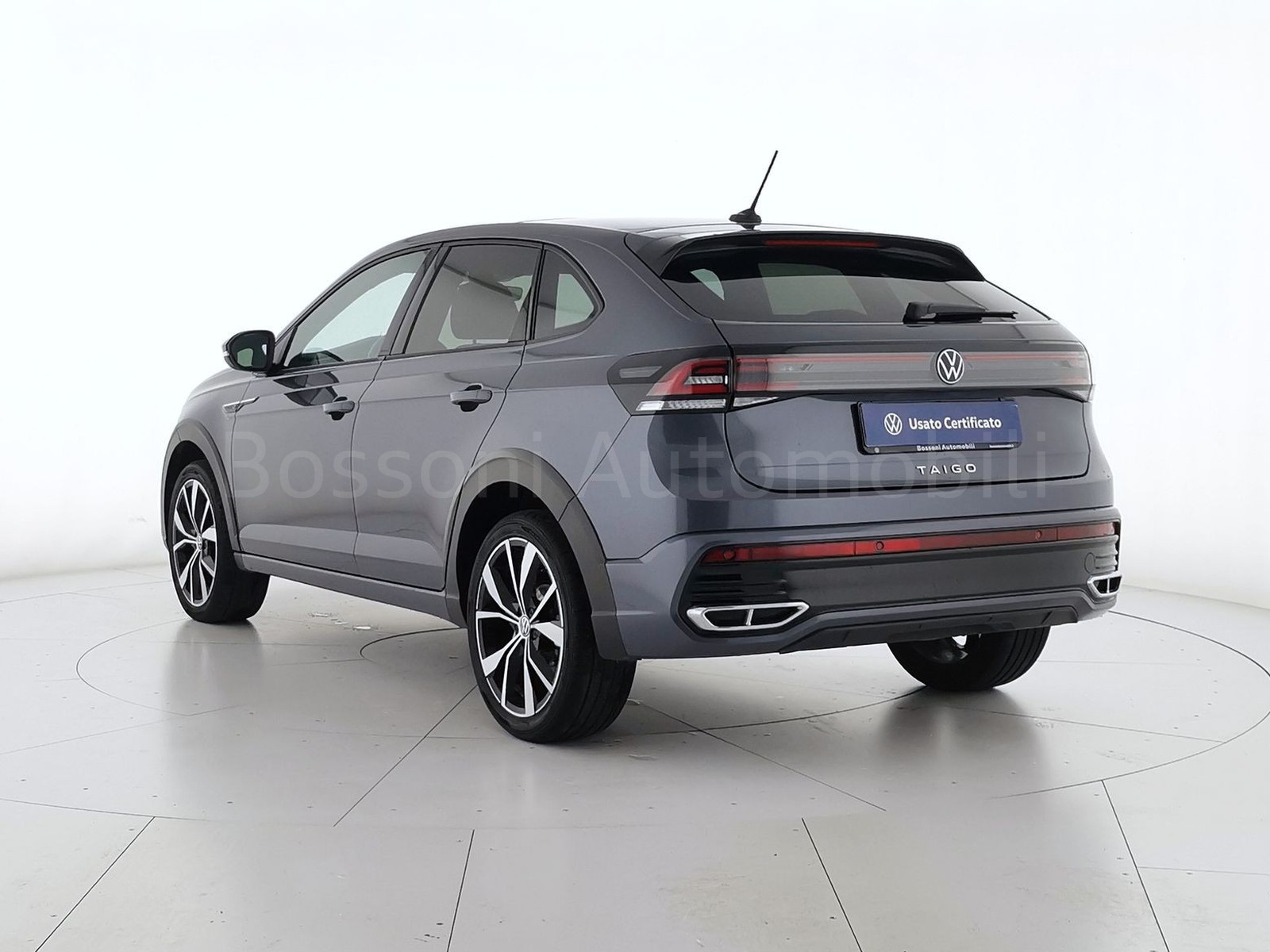 4 - Volkswagen Taigo 1.0 tsi 110cv r-line