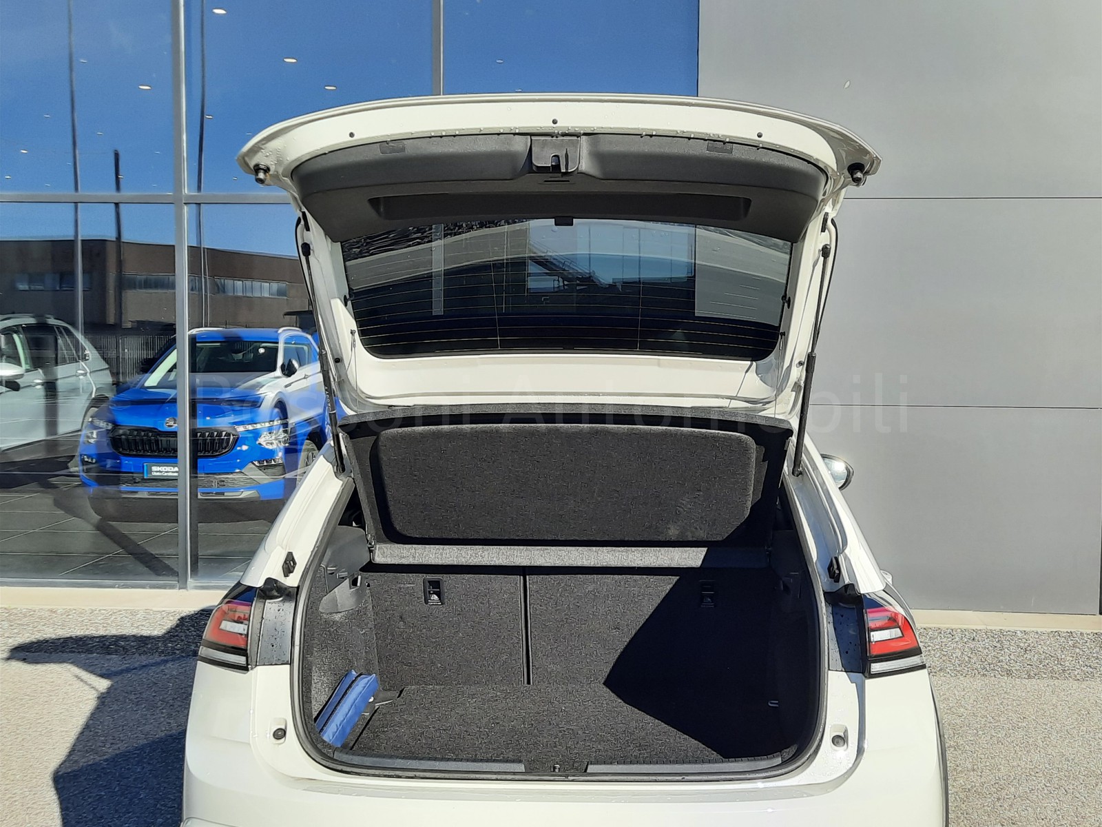 20 - Volkswagen Taigo 1.0 tsi 115cv r-line plus