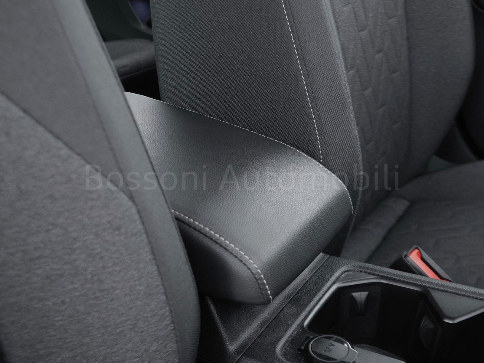 18 - Volkswagen Golf 2.0 tdi scr 115cv life