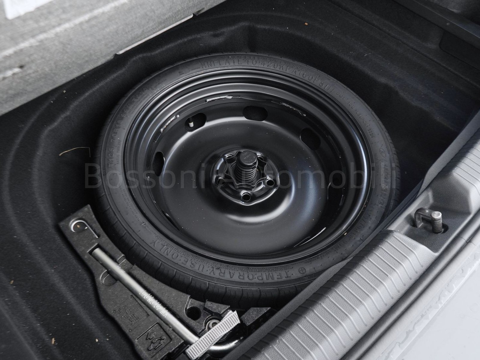 32 - Volkswagen Golf 2.0 tdi scr 115cv life