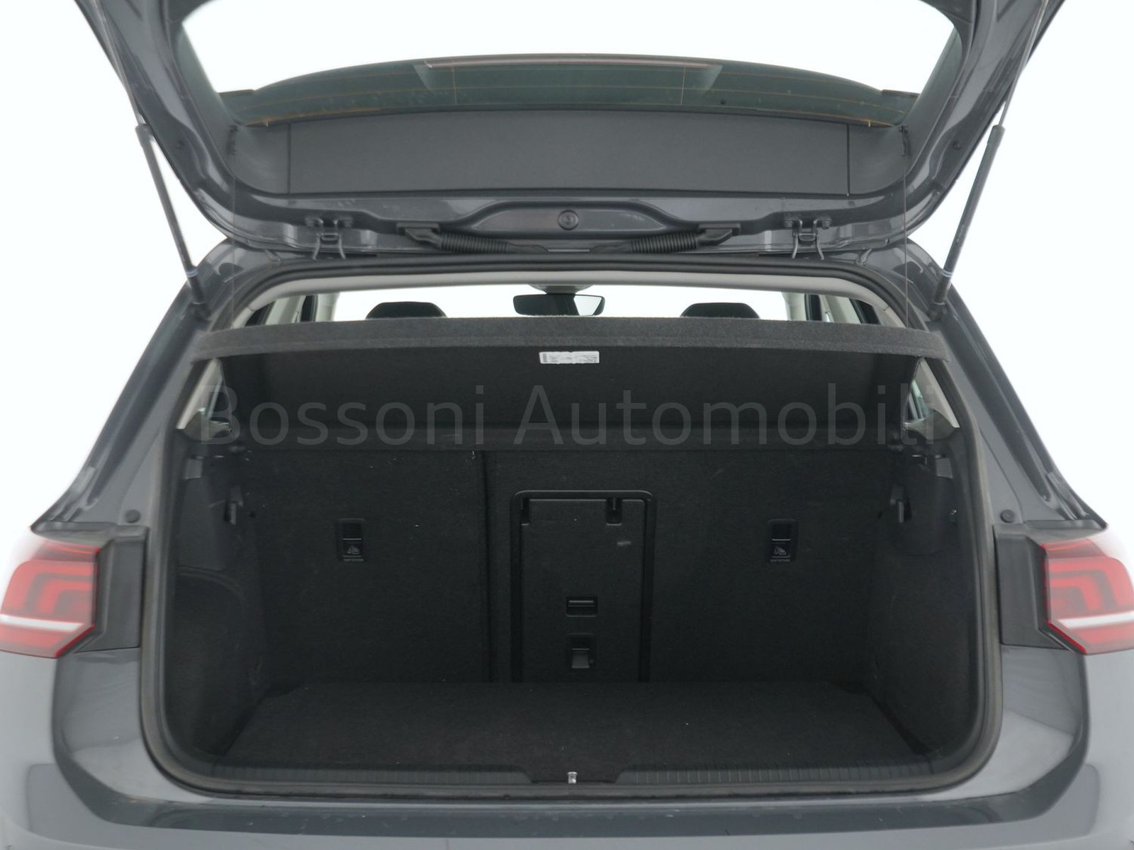 10 - Volkswagen Golf 2.0 tdi scr 115cv life