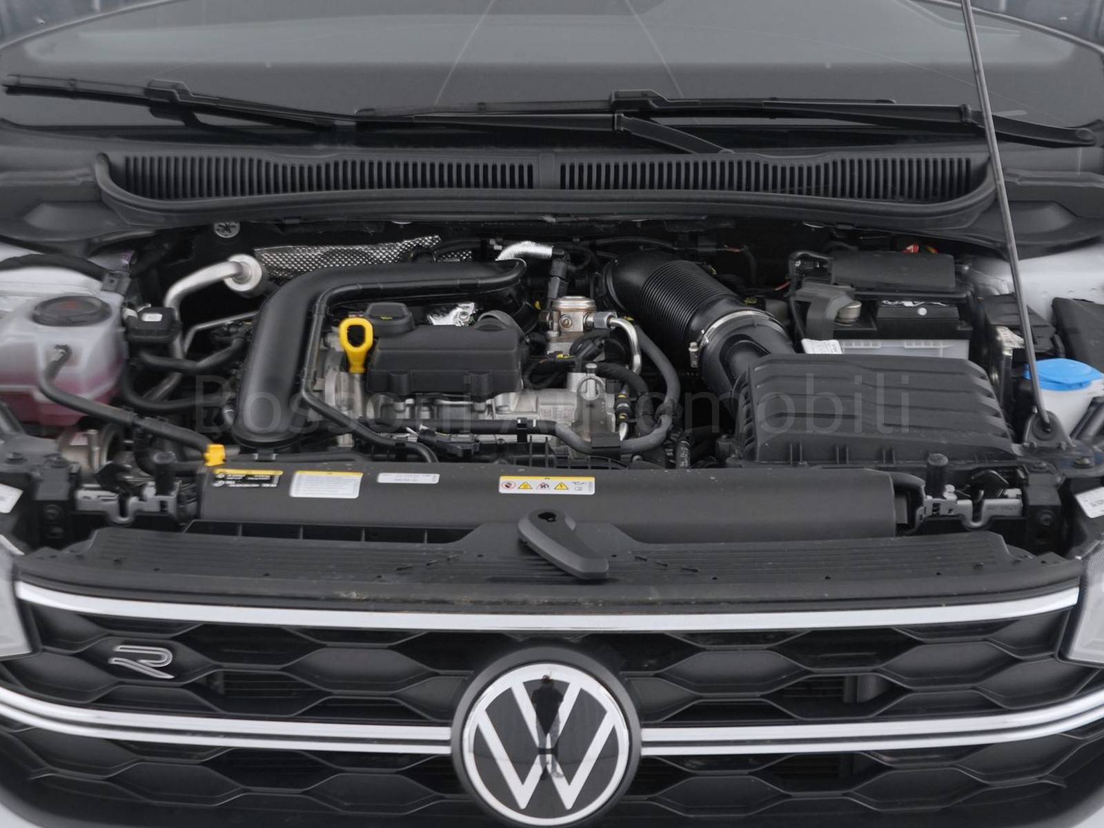 11 - Volkswagen Taigo 1.0 tsi 115cv r-line