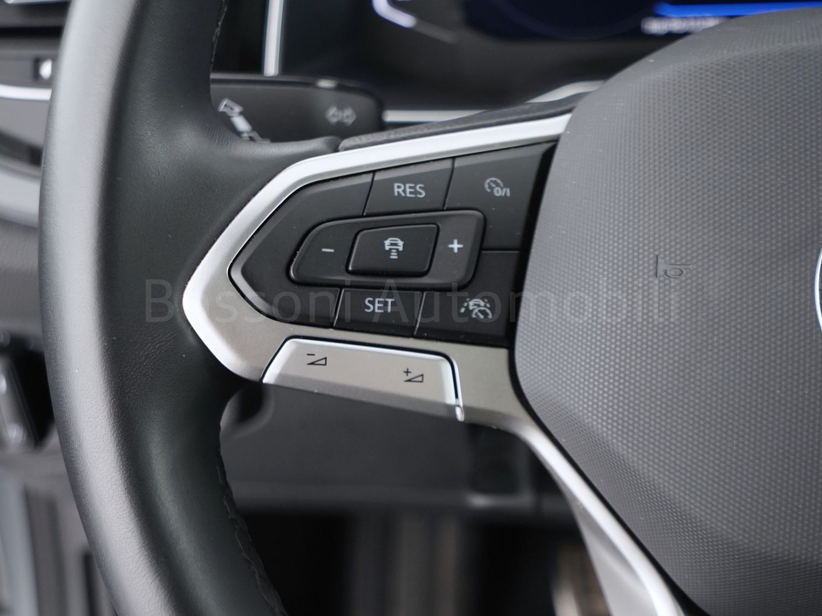 26 - Volkswagen Taigo 1.0 tsi 115cv r-line