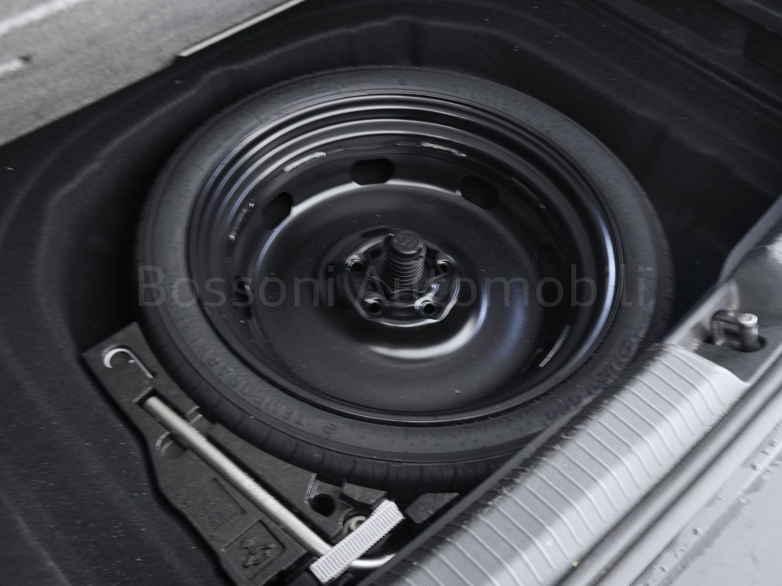 32 - Volkswagen Golf 2.0 tdi scr 115cv life