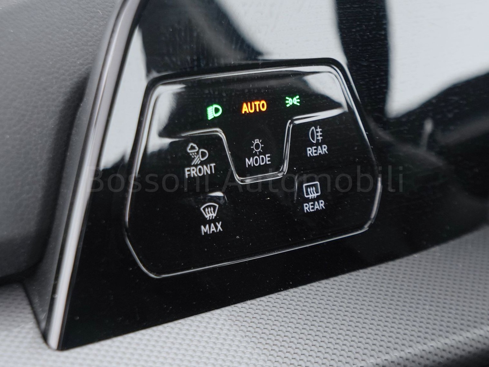 16 - Volkswagen Golf 2.0 tdi scr 150cv style dsg