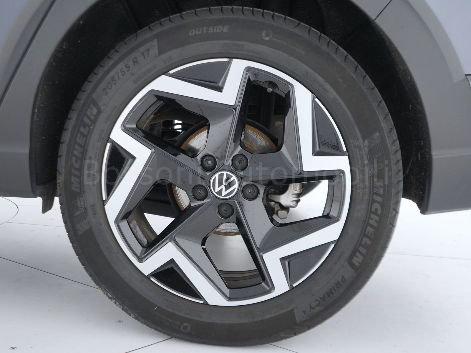 12 - Volkswagen Taigo 1.0 tsi 115cv r-line