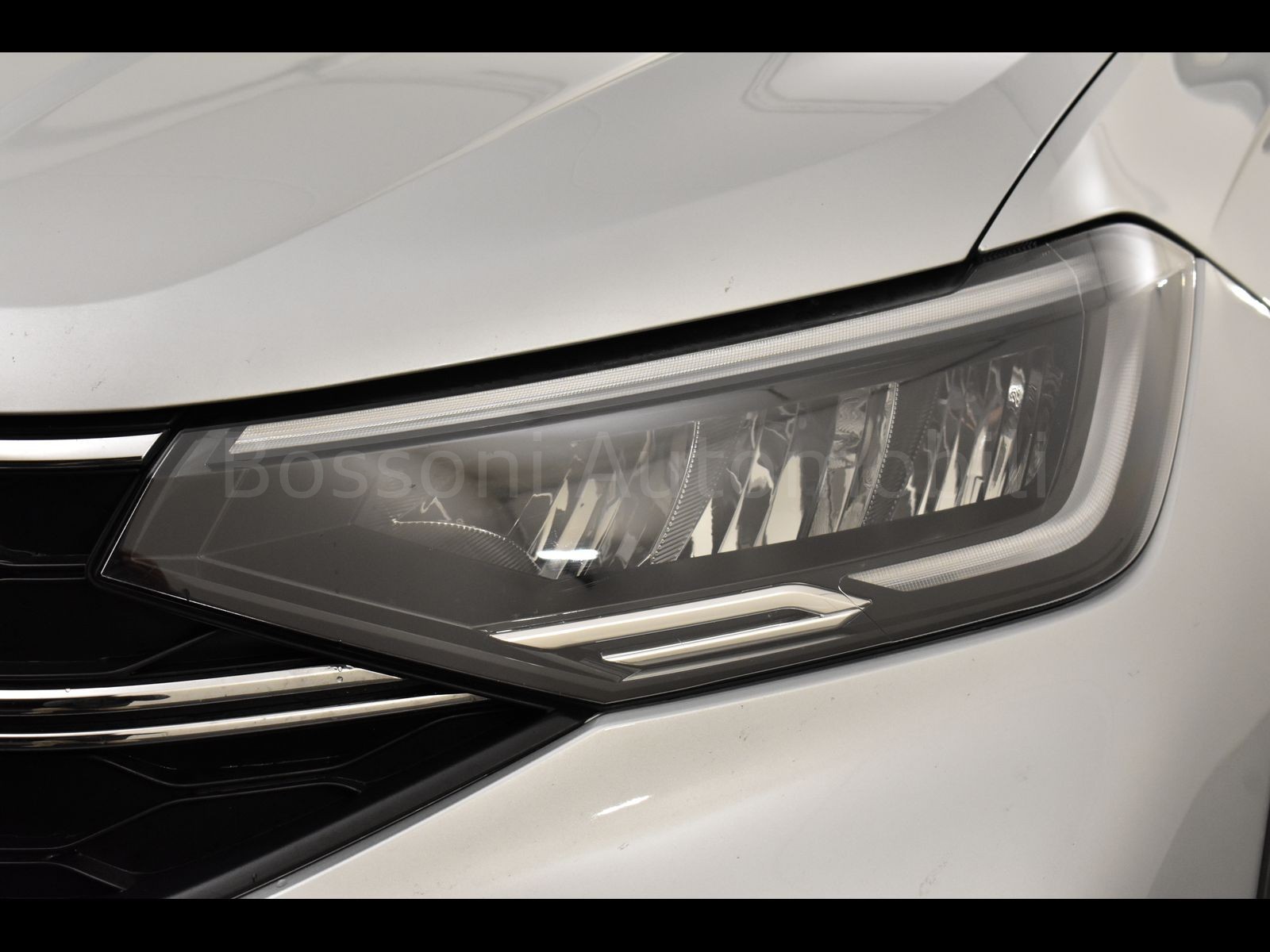 14 - Volkswagen Taigo 1.0 tsi 115cv life