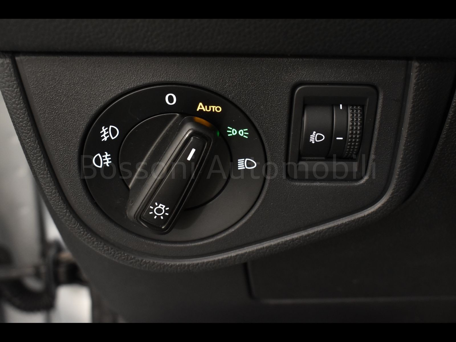 17 - Volkswagen Taigo 1.0 tsi 115cv life