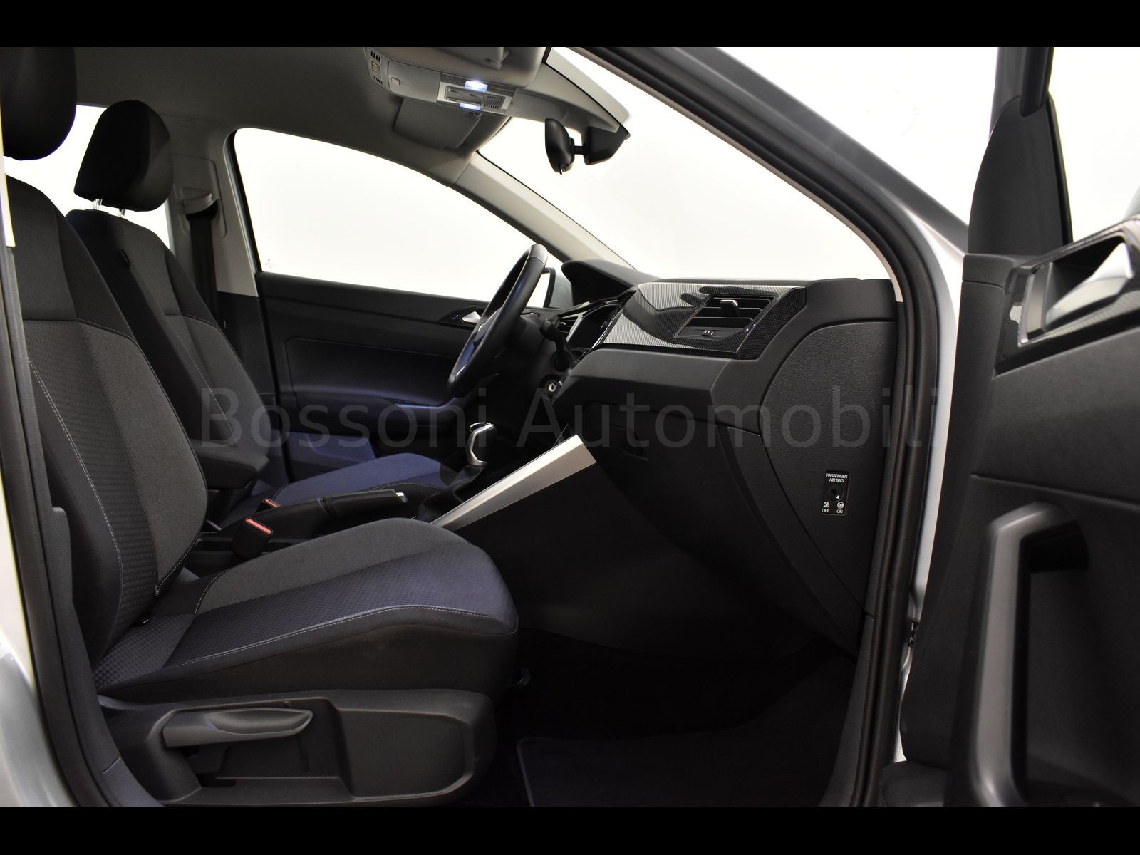 8 - Volkswagen Taigo 1.0 tsi 115cv life