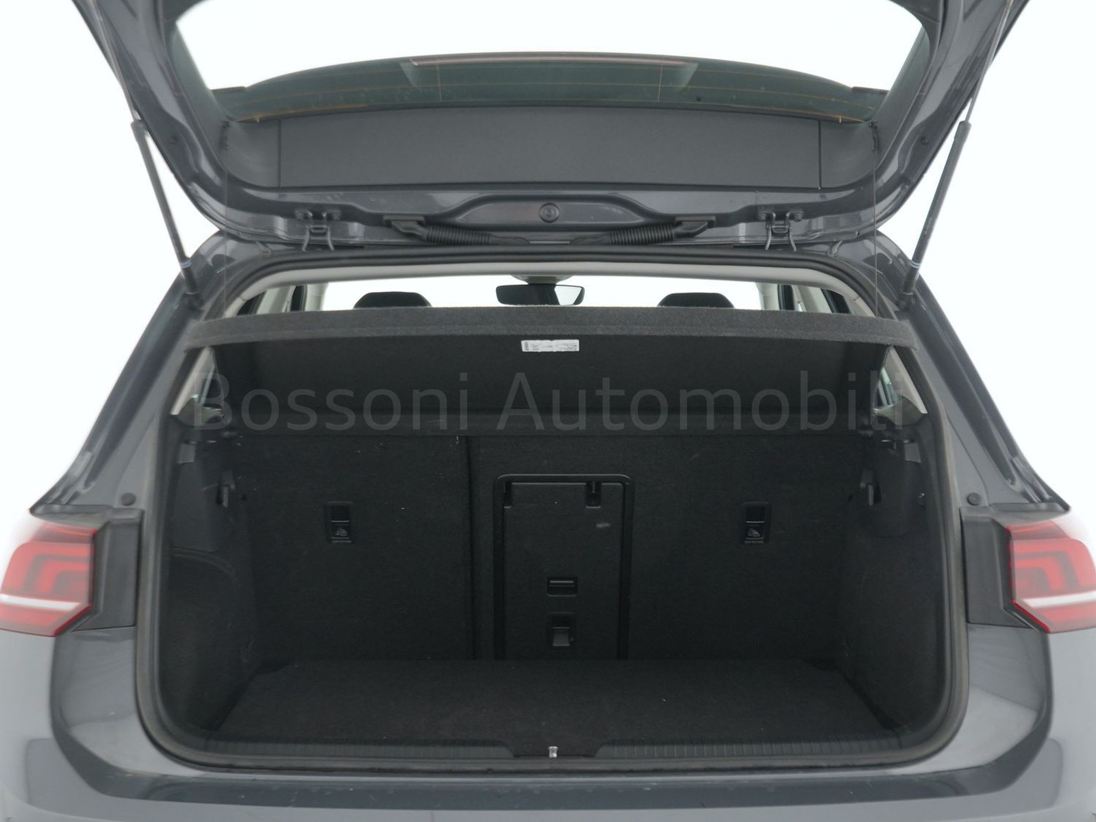 10 - Volkswagen Golf 2.0 tdi scr 115cv life