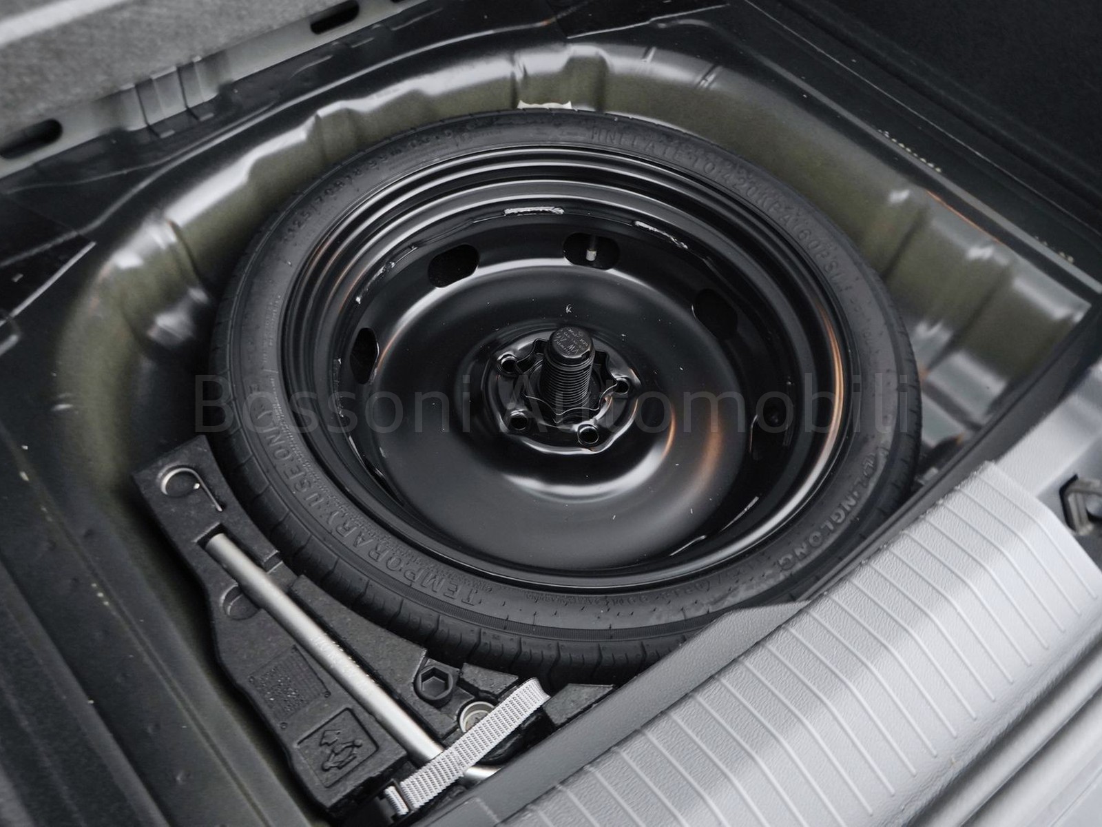 32 - Volkswagen T-Roc 2.0 tdi scr 150cv life dsg