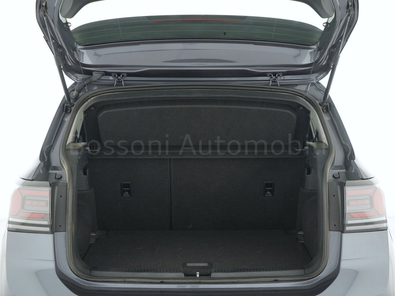 10 - Volkswagen T-Cross 1.0 tsi 95cv life