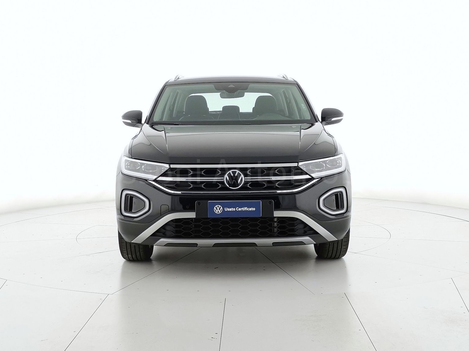 2 - Volkswagen T-Roc 1.0 tsi 115cv style