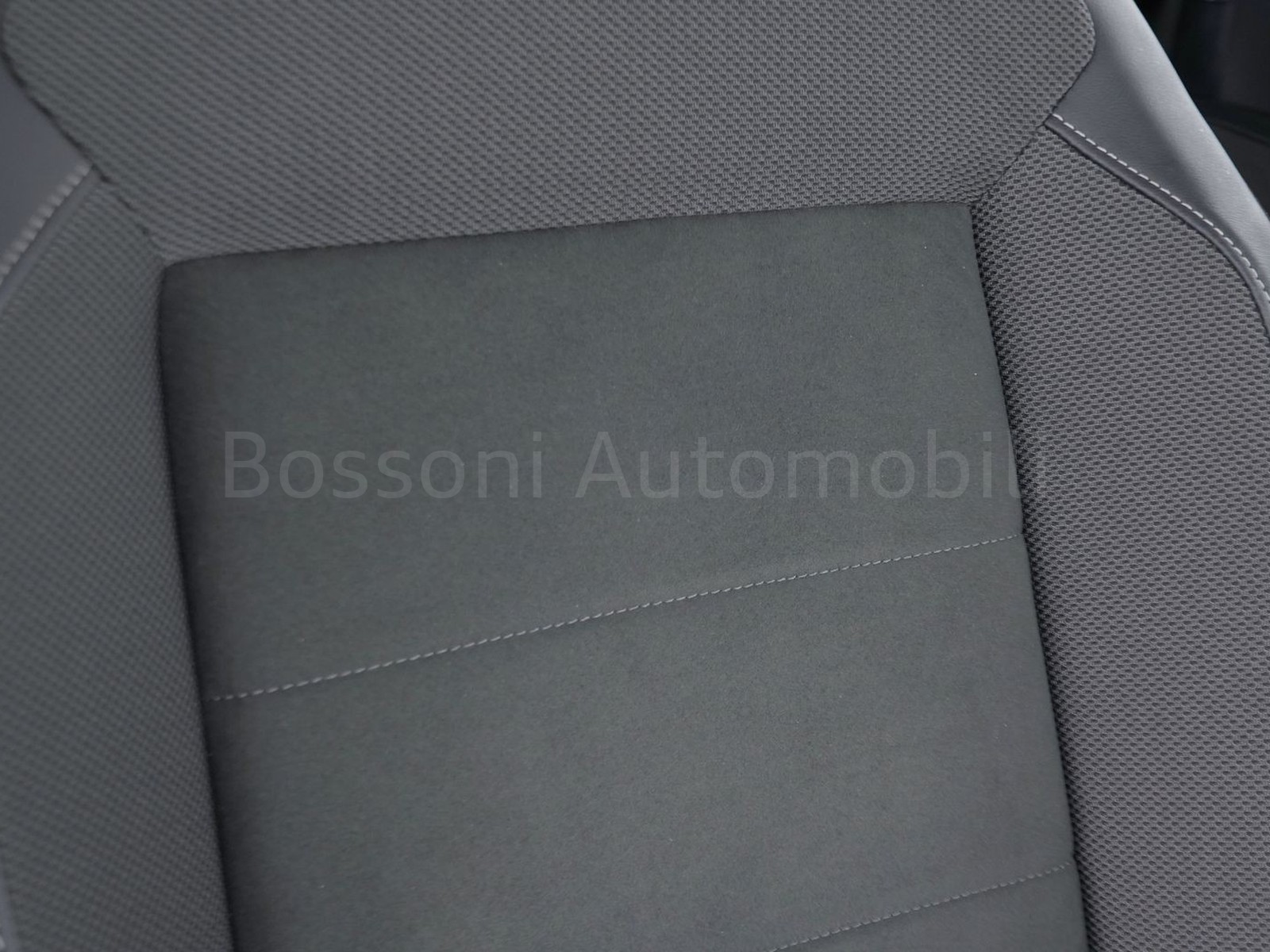 20 - Volkswagen T-Roc 1.0 tsi 115cv style