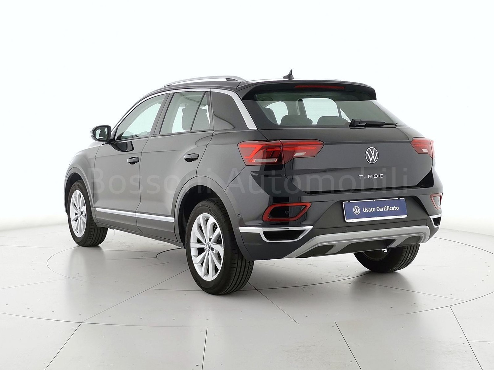 4 - Volkswagen T-Roc 1.0 tsi 115cv style