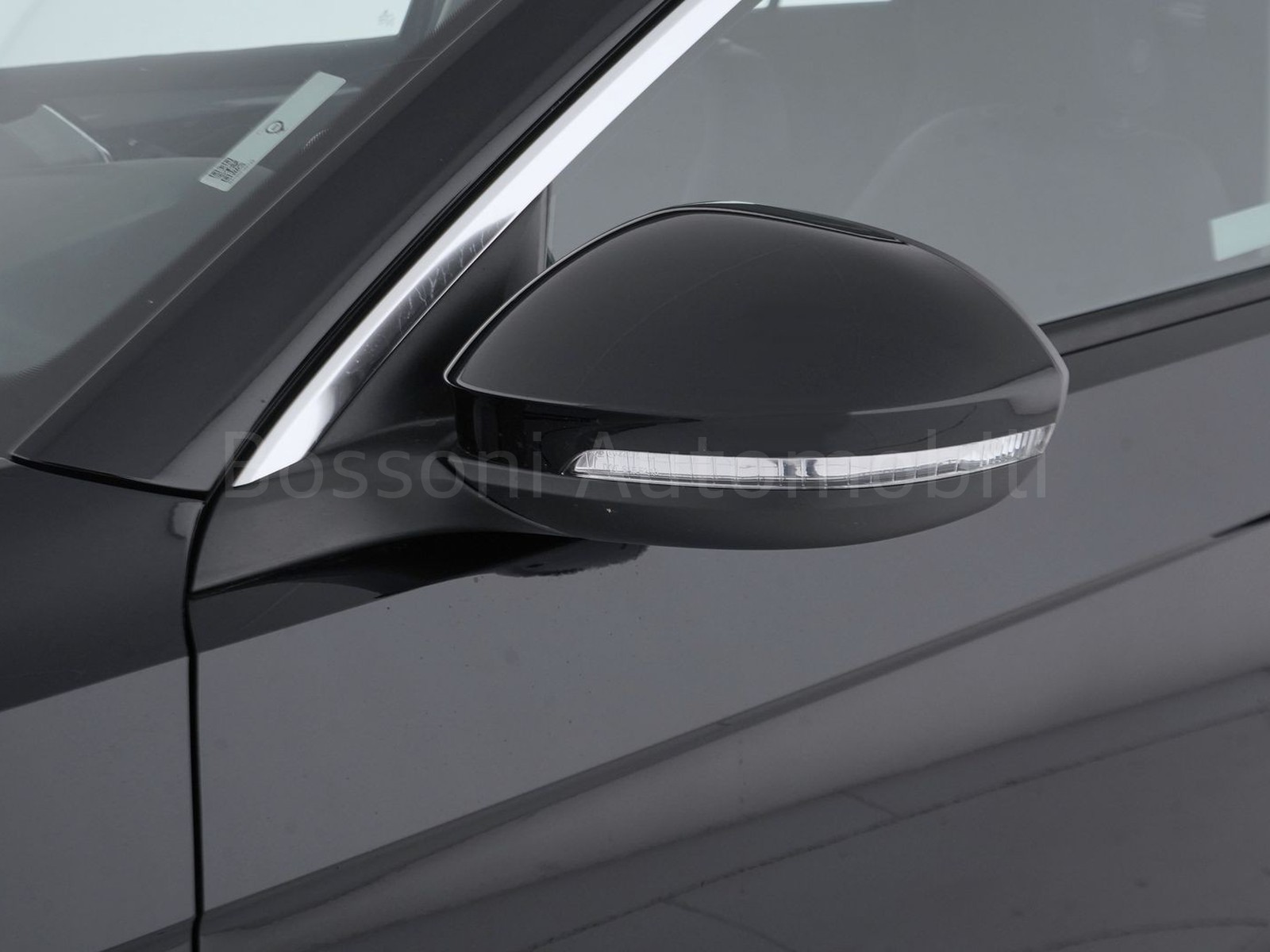 35 - Volkswagen T-Roc 1.0 tsi 115cv style