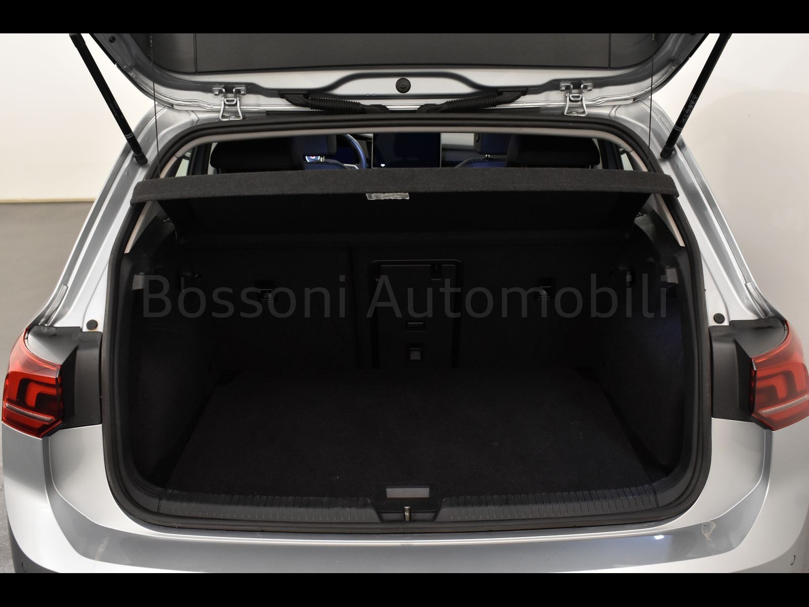 10 - Volkswagen Golf 2.0 tdi scr 150cv style dsg