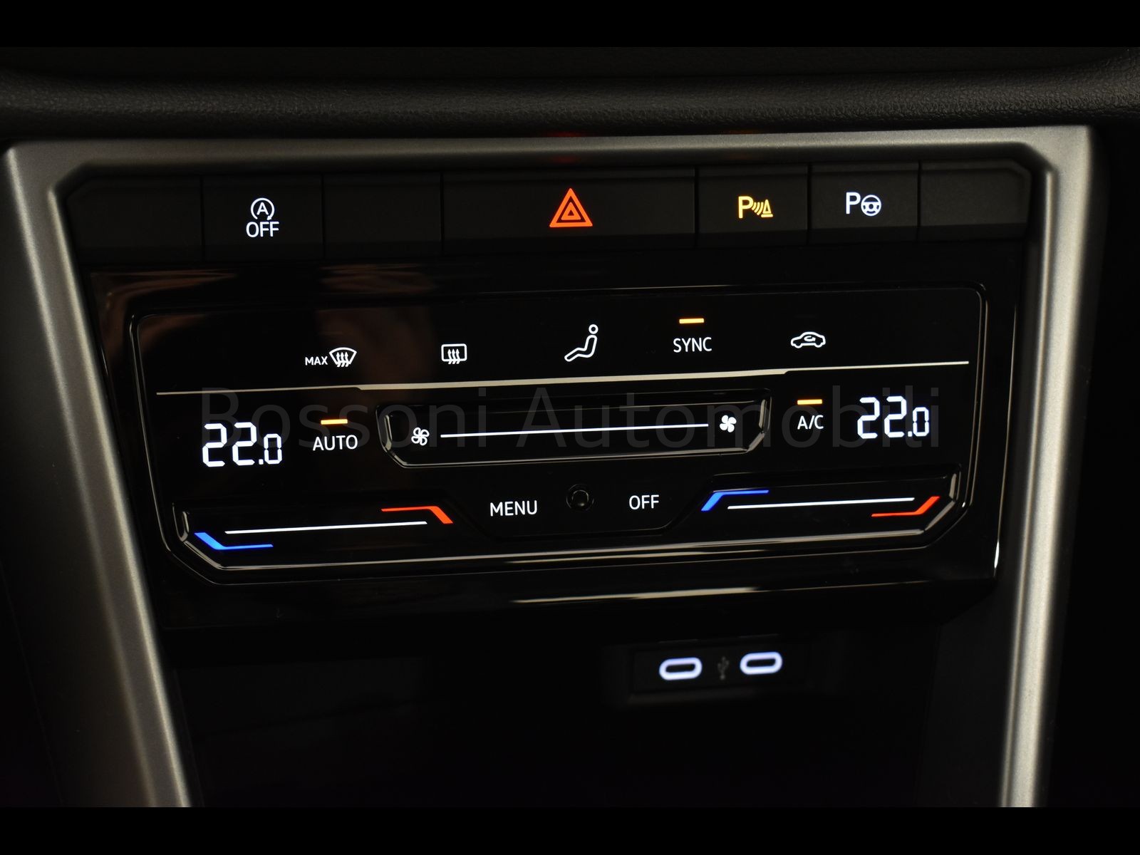 22 - Volkswagen T-Roc 1.5 tsi act life dsg