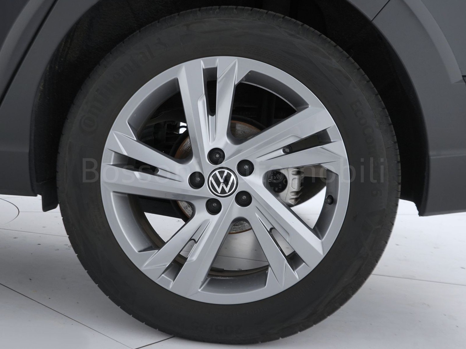 12 - Volkswagen Taigo 1.0 tsi 115cv r-line