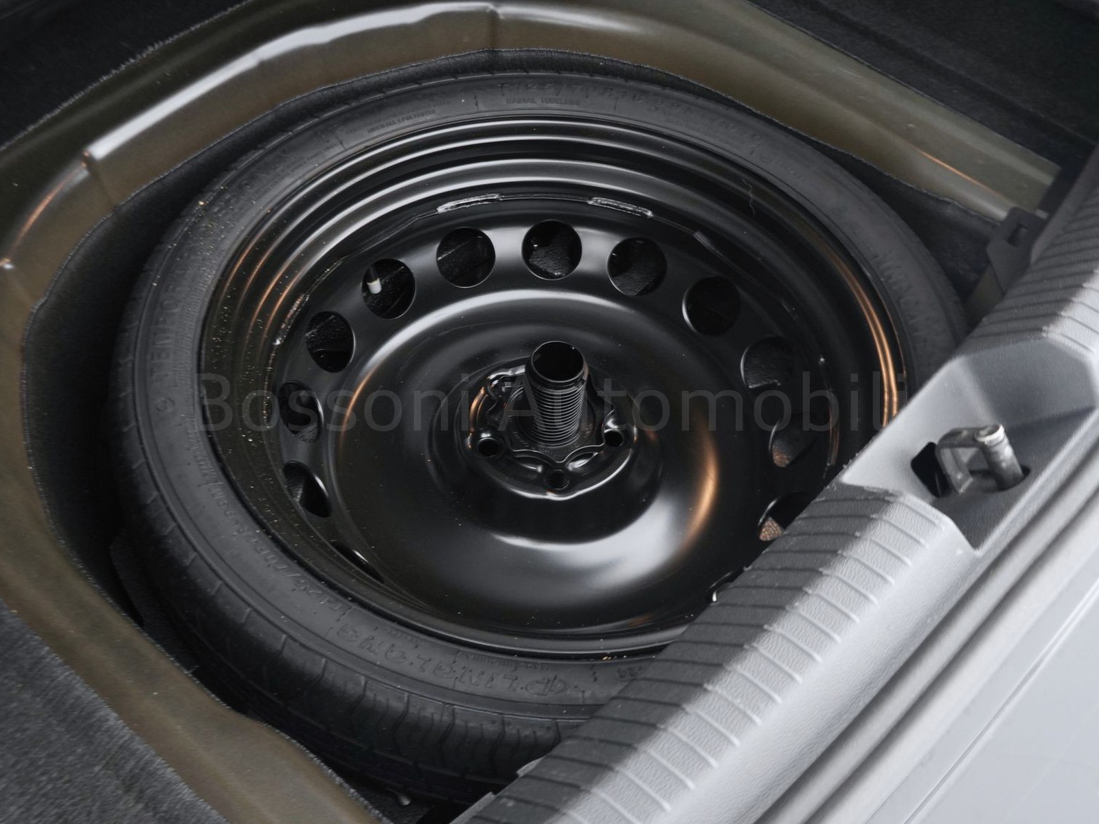 35 - Volkswagen Taigo 1.0 tsi 115cv r-line