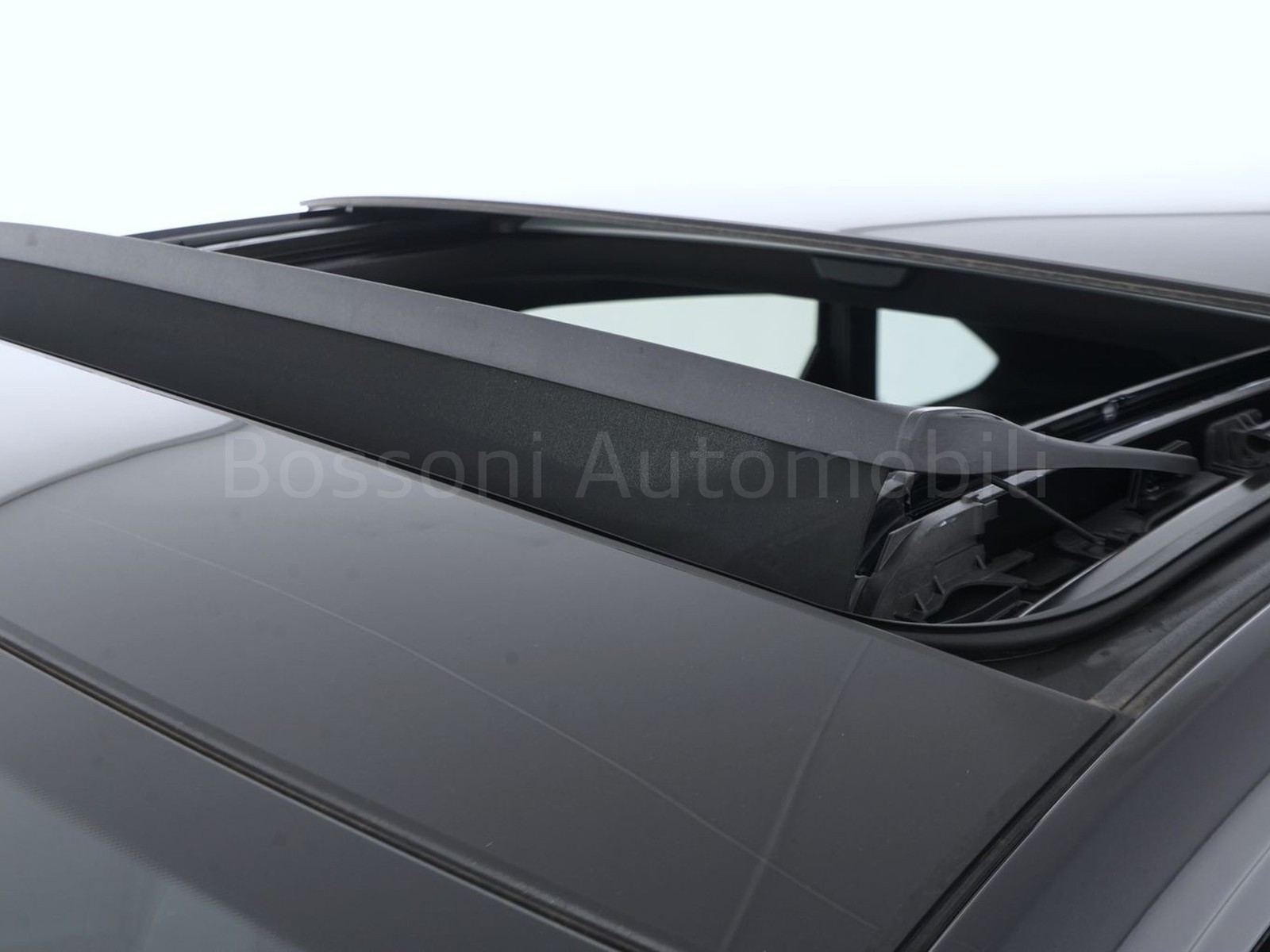 36 - Volkswagen Taigo 1.0 tsi 115cv r-line