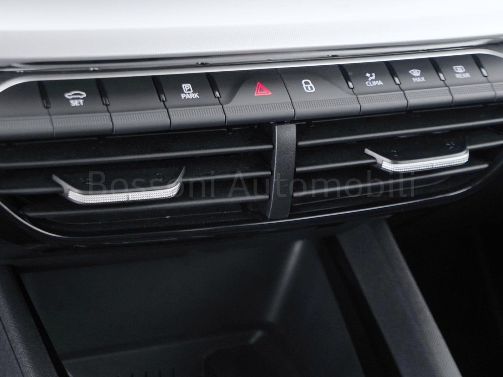 24 - Skoda Octavia wagon 2.0 tdi 150cv executive dsg