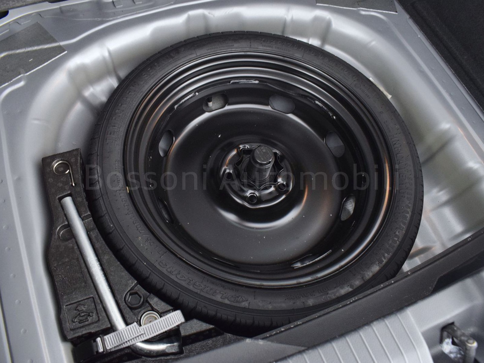 32 - Volkswagen T-Roc 2.0 tdi scr 115cv life