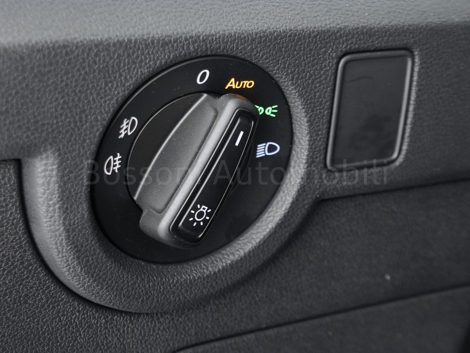 16 - Volkswagen T-Cross 1.0 tsi 110cv advanced