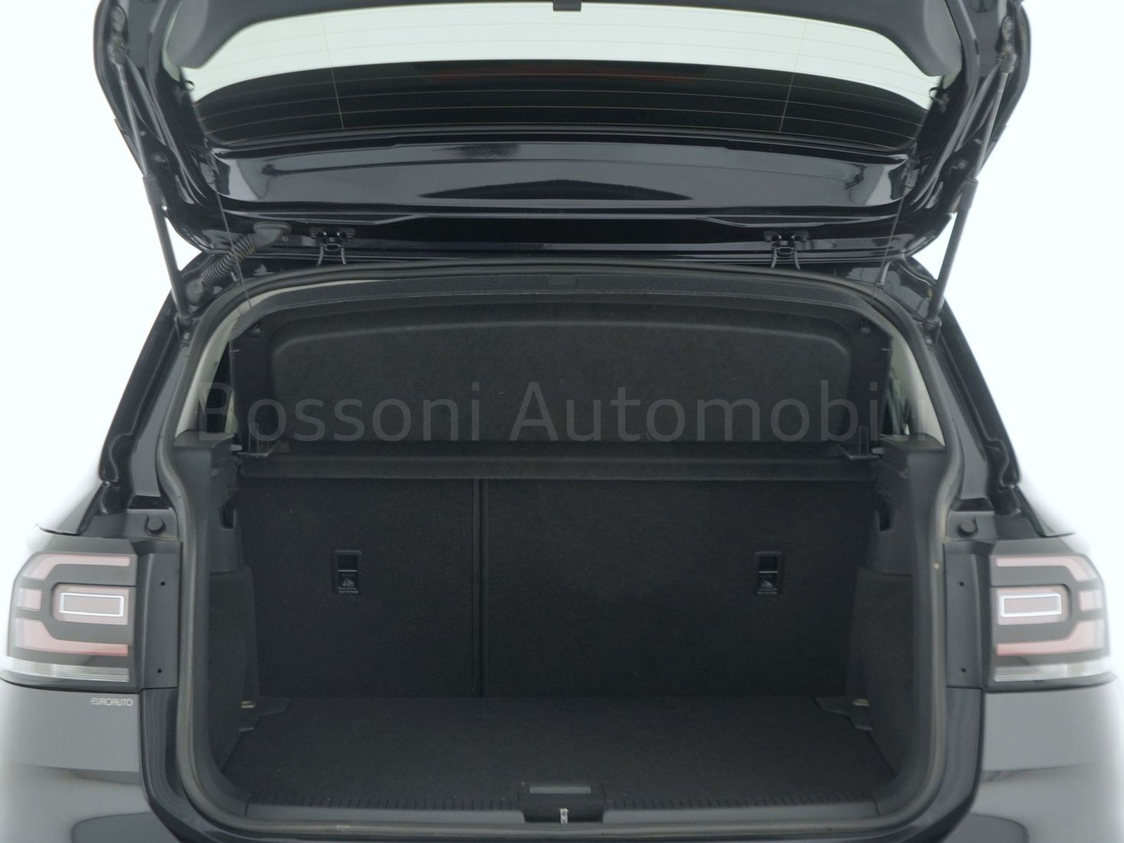 10 - Volkswagen T-Cross 1.0 tsi 110cv advanced