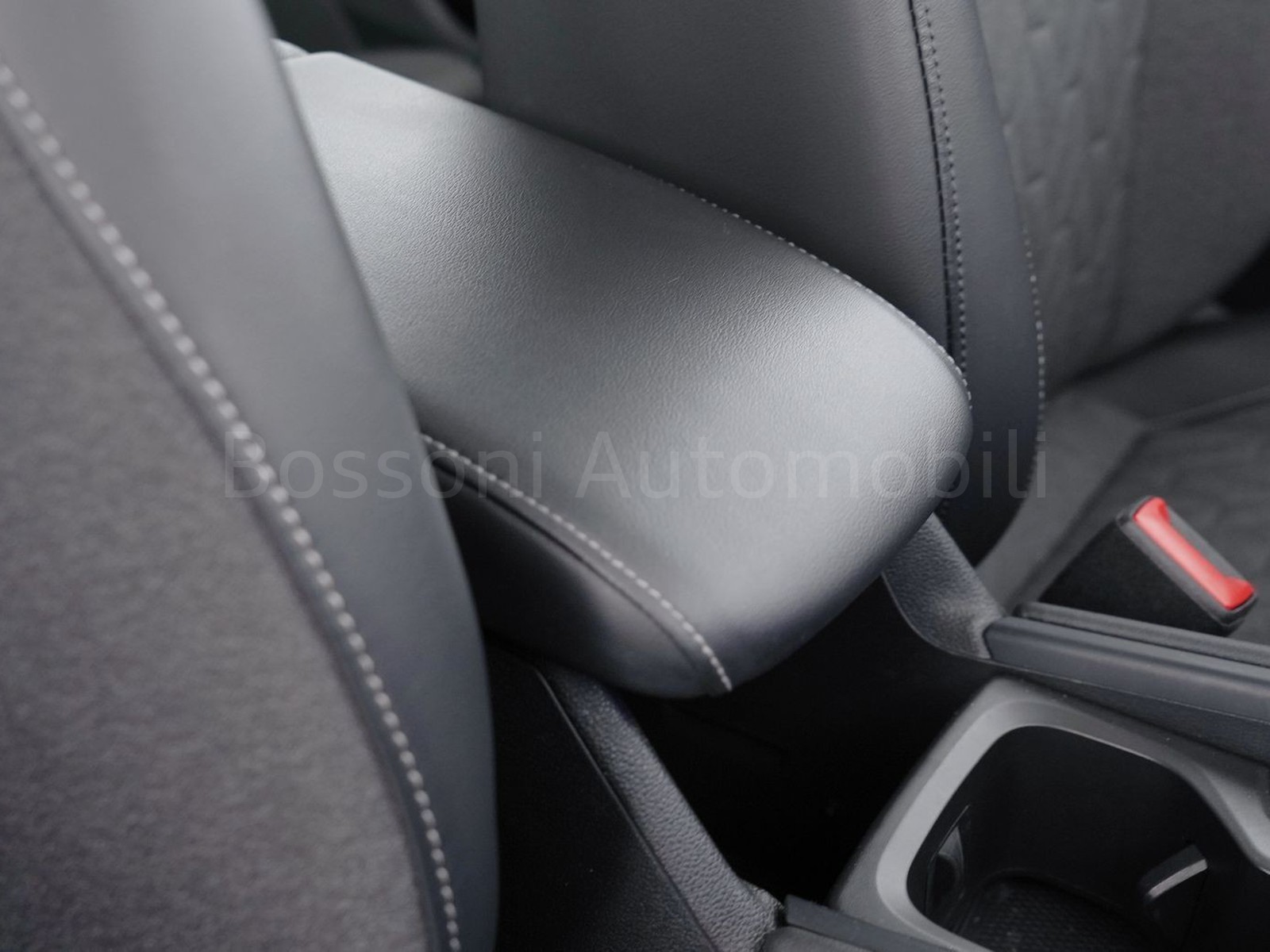 18 - Volkswagen Tiguan 2.0 tdi scr 150cv life dsg